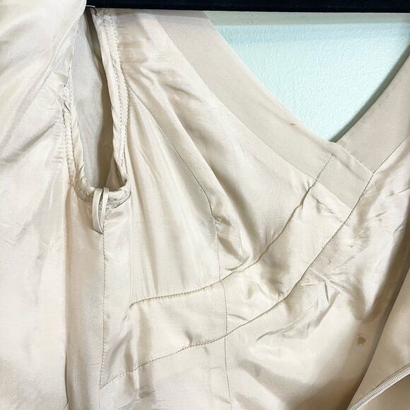 Carolina Herrera Razooks Champagne Lined 100% Silk V Neck Long Sleeve Gown Small - Picture 12 of 16